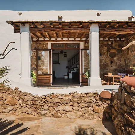 Inn Blay By One Of A Kind Travel Santa Eularia des Riu